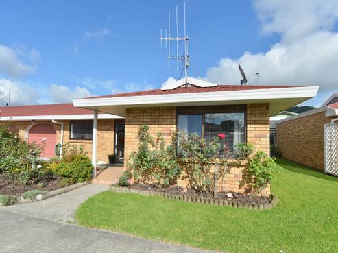 2/9 Lilian Street, Kamo