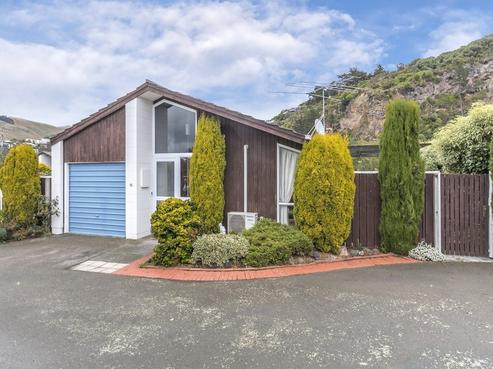 12 Raekura Place, Redcliffs