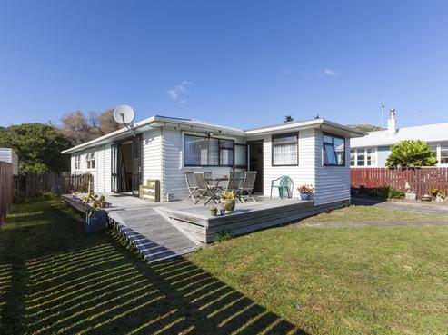 138 Tilley Road, Paekakariki
