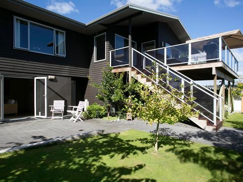 14 Shepherd Road, Waipahihi