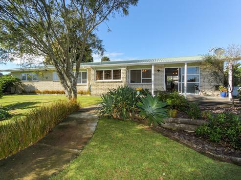 19 Saint Ives Grove, Whalers Gate