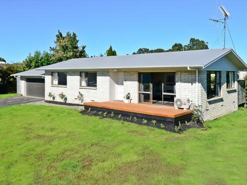 2 Ridgeway Place, Glenview