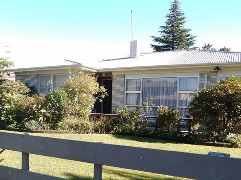 109 Sunset Road, Mangakakahi