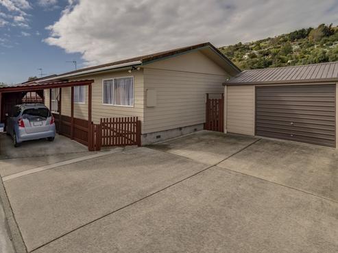 2/18 Parkers Road, Tahunanui
