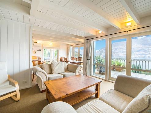 11A Mckerrow Place, Fernhill/Sunshine Bay