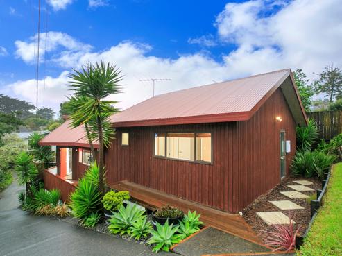 15A Aorangi Place, Birkenhead