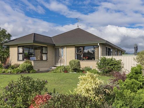 9 Aldinga Avenue, Stoke