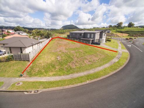 25 Pebble Beach Boulevard, Kamo