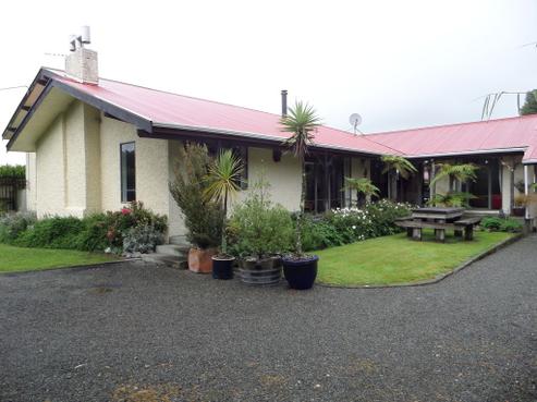 148 Fitzherbert Street, Featherston