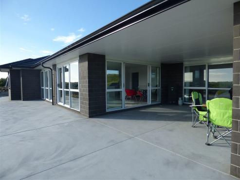 60 Daniel Parade, Mangawhai