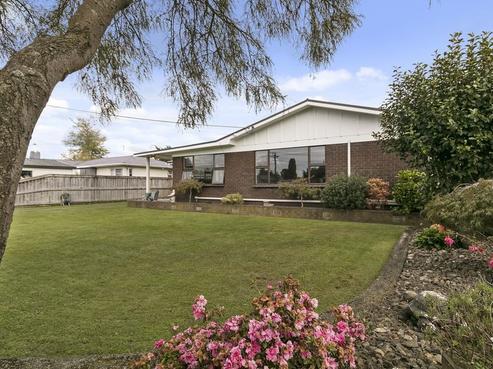 24 Campbell Street, Leamington