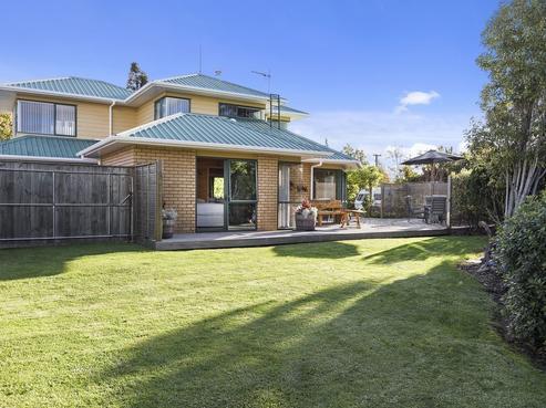 69A Robinson Avenue, Holdens Bay