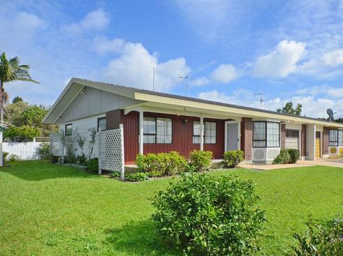 51 Paramount Parade, Tikipunga