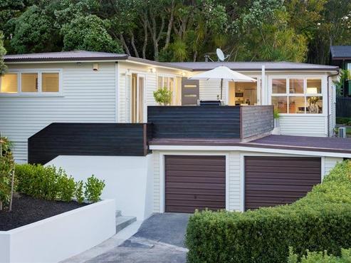 8 Taumata Road, Castor Bay