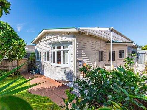 1/38 Tawhiri Road, One Tree Hill