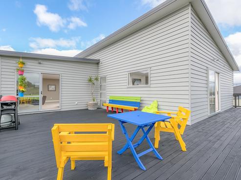 130 Kirton Drive, Riverstone Terraces