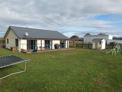 239 Teschemakers Road, Totara