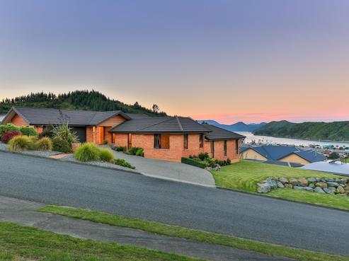 14 Harbour View Heights, Picton