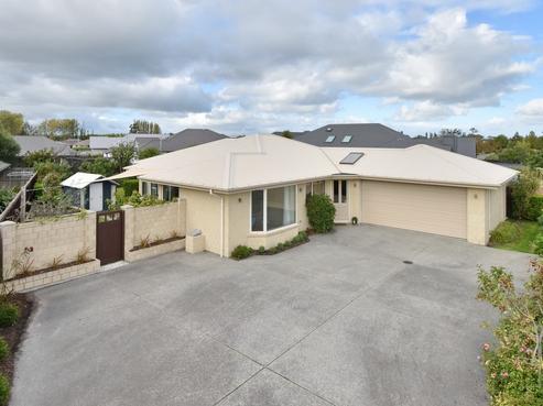 266 Southfield Drive, Lincoln
