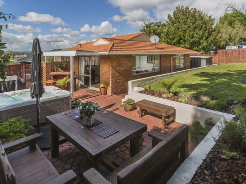 2/19 Luton Avenue, Sunnyhills