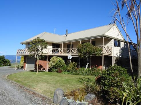 117 Malling Road, Redwood Valley