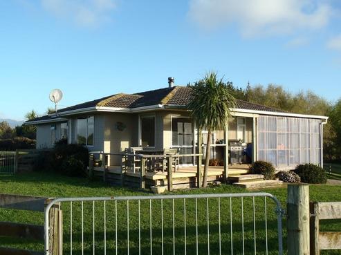 336 Hokio Sand Road, Hokio Beach