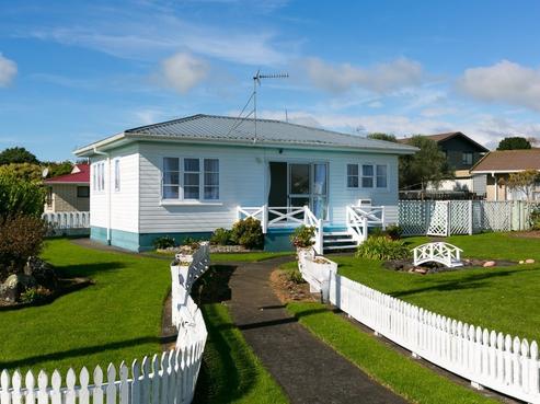 2 Pleiades Street, Waitara