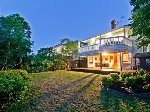 2/90 Calliope Road, Stanley Point