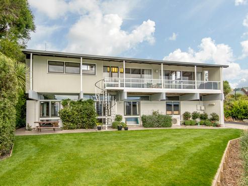 69 Panorama Road, Clifton