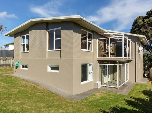 35 Crownhill Street, Spotswood
