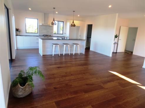 16 Topping Place, Whitianga
