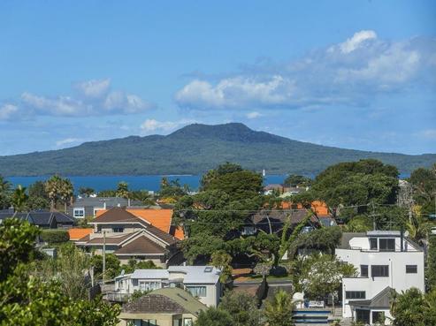 21A Rangitoto Terrace, Milford