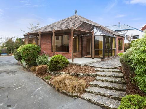 64 Walton Park Avenue, Fairfield