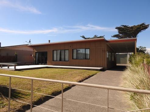 13 Hunia Terrace, Himatangi Beach