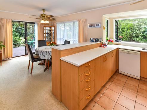 44 Barnhill Crescent, Pahurehure