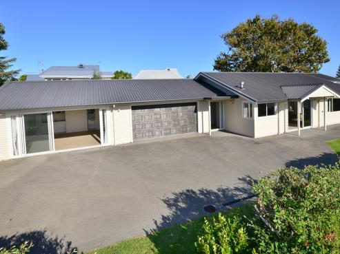 854 Whangaparaoa Road, Manly
