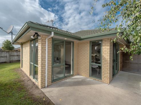 6 Kingroyal Lane, Hamilton East