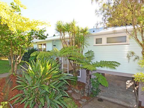 14 De Val Drive, Titirangi
