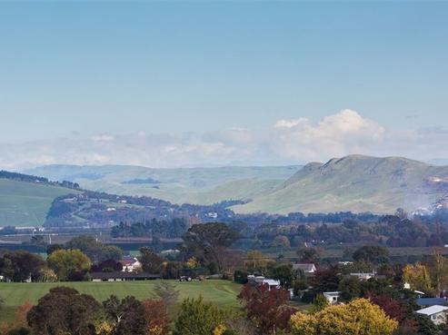 38 Busby Hill, Havelock North