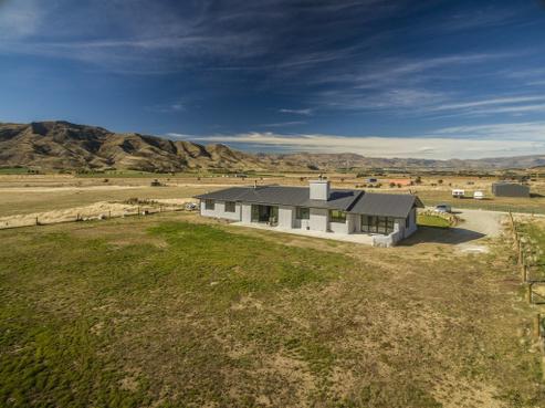 54 Totara Place, Queensberry