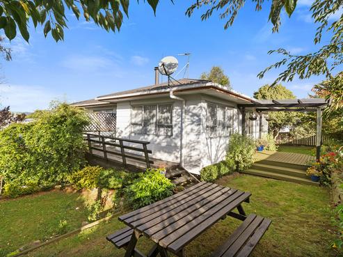 4 Thebes Street, Westbrook