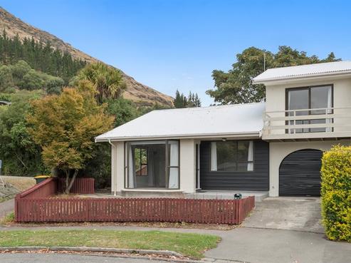 2/8 Cascade Place, Sumner