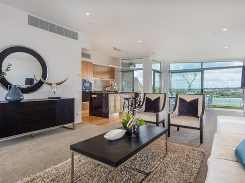 585 Beach Road, Rothesay Bay