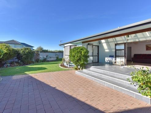 48 Seadown Crescent, Amberley