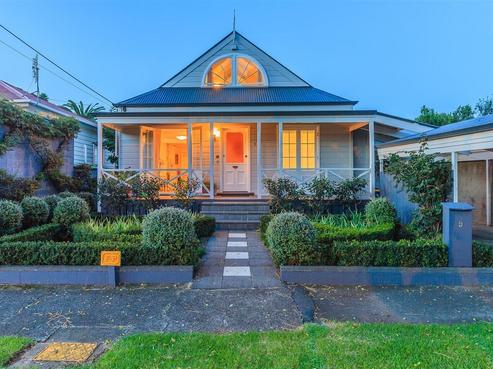 9 Kapai Road, Devonport