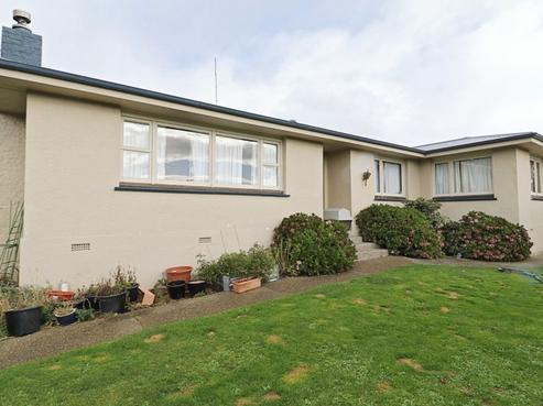 2 Roseburn Place, Hargest