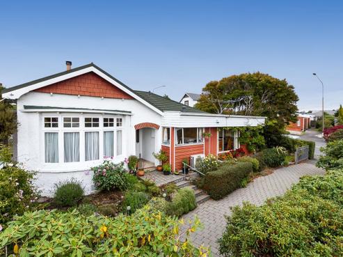 264 Highgate, Roslyn