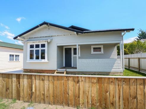 1004 Saint Aubyn Street West, Saint Leonards