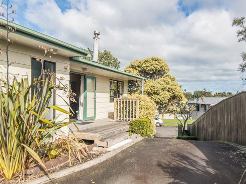 31 Eruini Street, Waikanae Beach