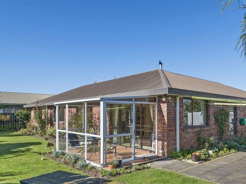 6 Prudhoe Lane, Northcote